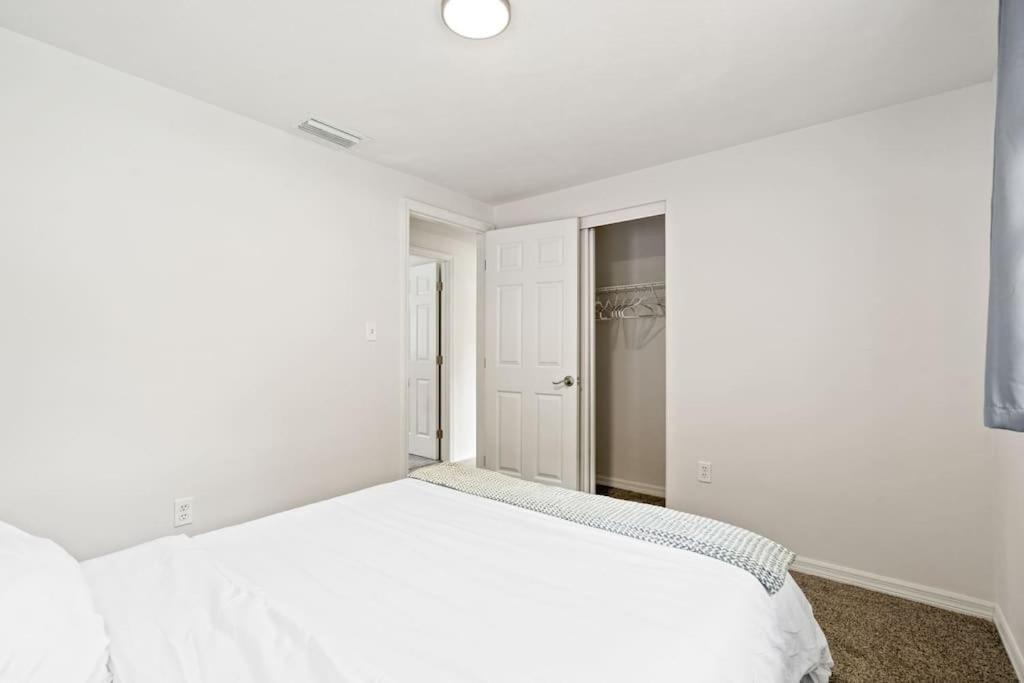 Villa Mediterranean Beach House Next To Everything! Tampa
